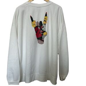 Women’s plus size Nike Jordan crew neck sweatshirt. White, 3xl.